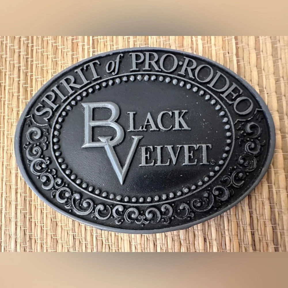 Black Velvet Blended Canadian Whiskey Spirit of Pro-Rodeo 1979 Promo Belt Buckle